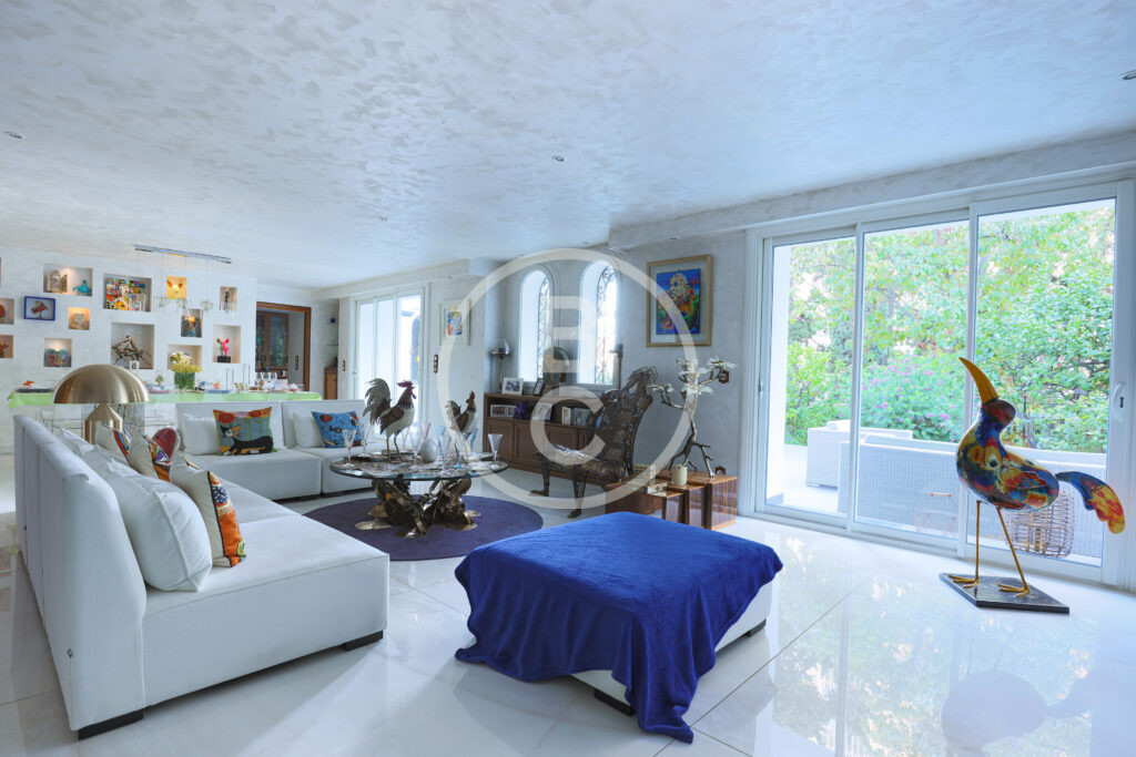 VILLA IN MONACO - UNIQUE