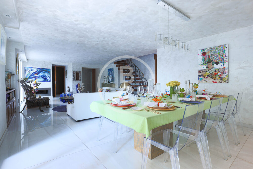 VILLA IN MONACO - UNIQUE