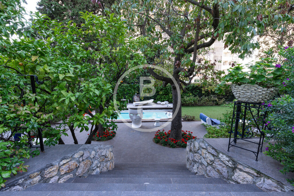 VILLA IN MONACO - UNIQUE