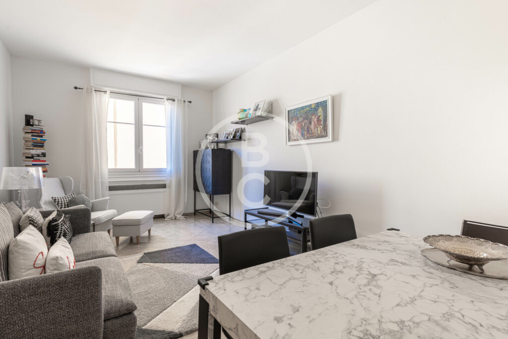 2 BEDROOM APARTMENT - BD DES MOULINS