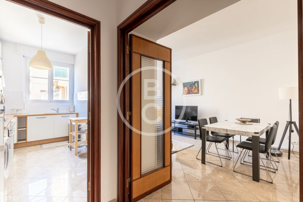 2 BEDROOM APARTMENT - BD DES MOULINS