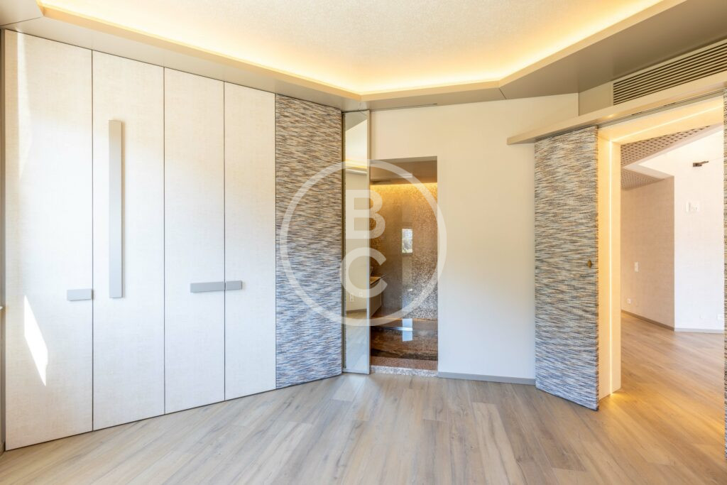 BEAUTIFUL 2 ROOMS SEA VIEW RENOVATED