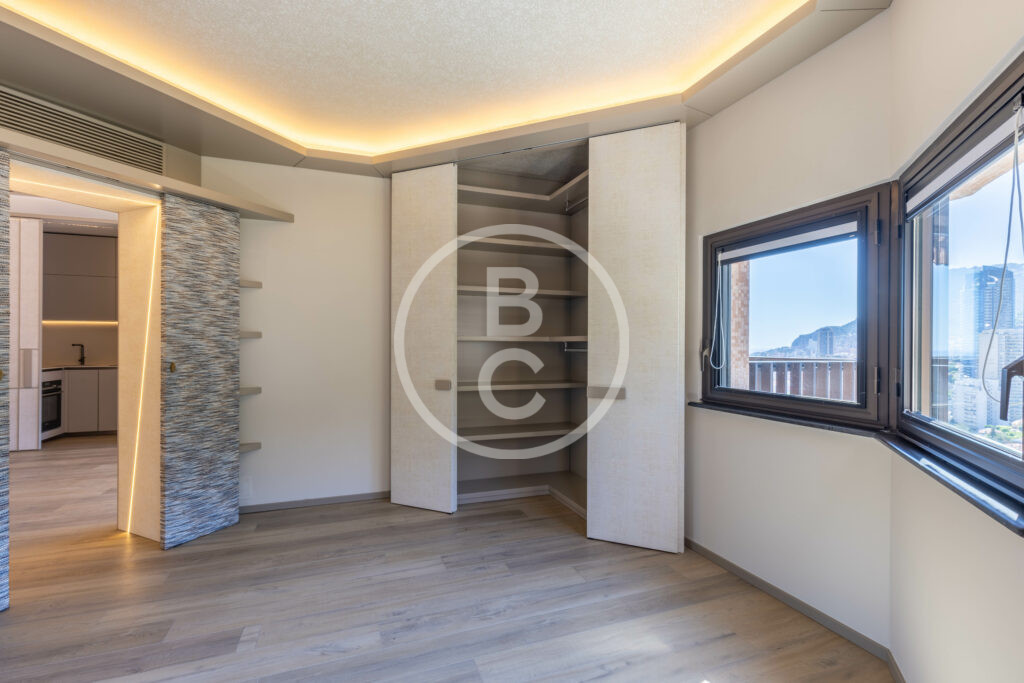 BEAUTIFUL 2 ROOMS SEA VIEW RENOVATED