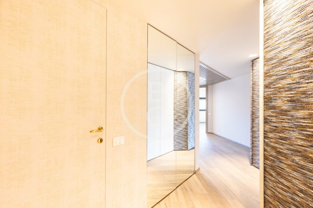 BEAUTIFUL 2 ROOMS SEA VIEW RENOVATED