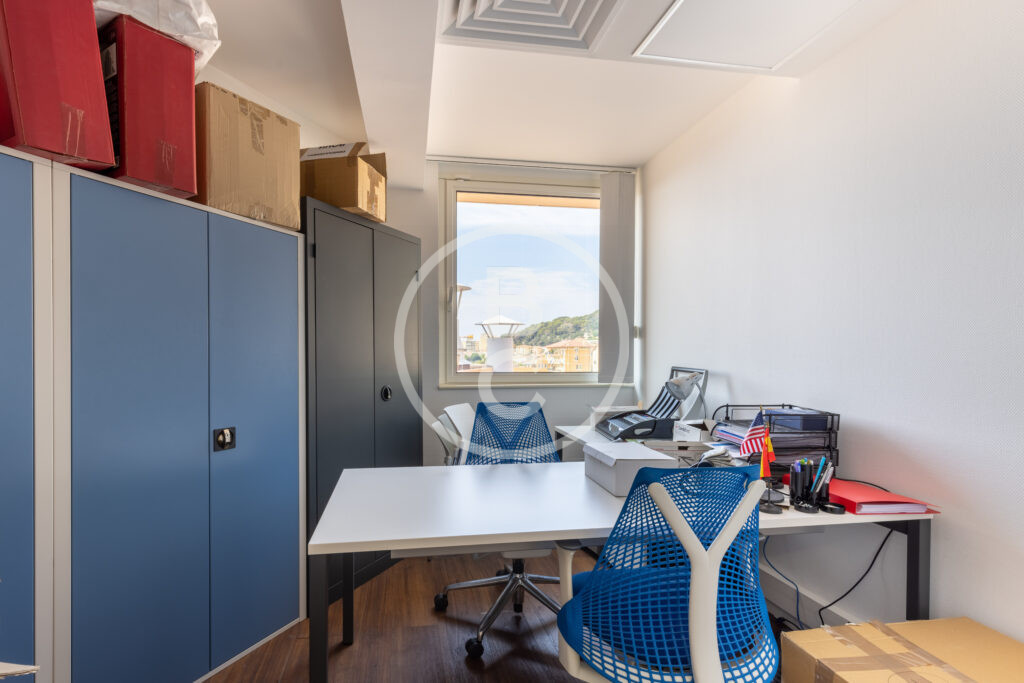 MAGNIFICENT DUPLEX OFFICES WITH SEA VIEW