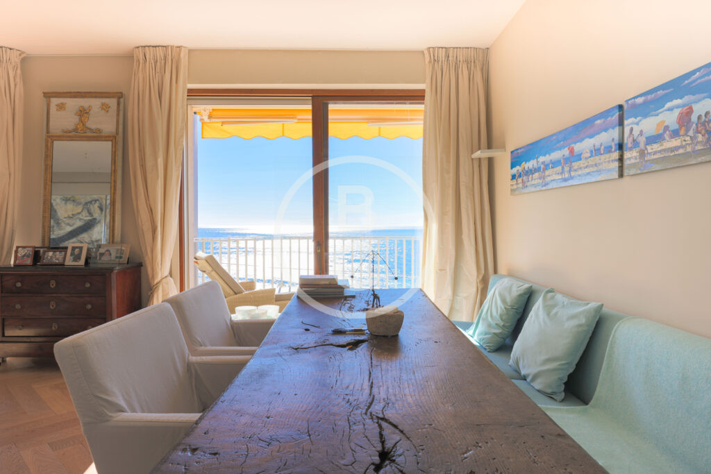 SPACIOUS 3 ROOMS