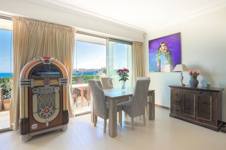 BRIGHT 3/4 ROOM APARTMENT