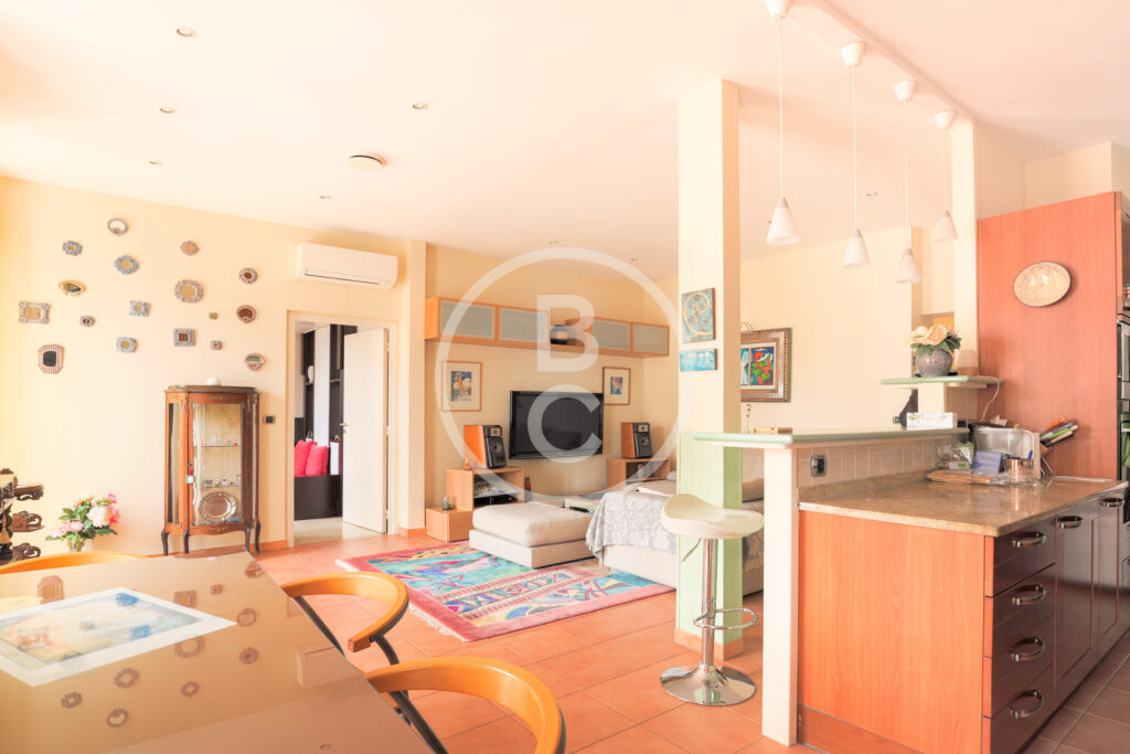 3/4 ROOM TO REFRESH