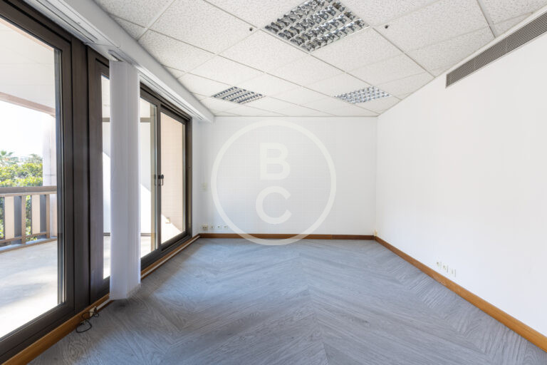 PRESTIGIOUS CARRE D'OR OFFICES