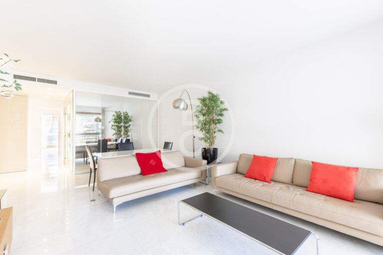 2-BEDROOM APARTMENT IN A PRESTIGIOUS RESIDENCE