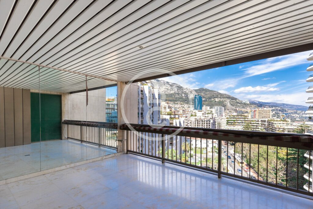 2-BEDROOM APARTMENT IN A PRESTIGIOUS RESIDENCE