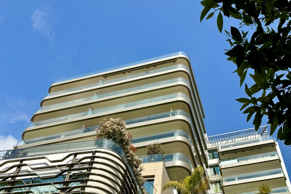 Stunning studio | Prestigious building | Condamine/Port