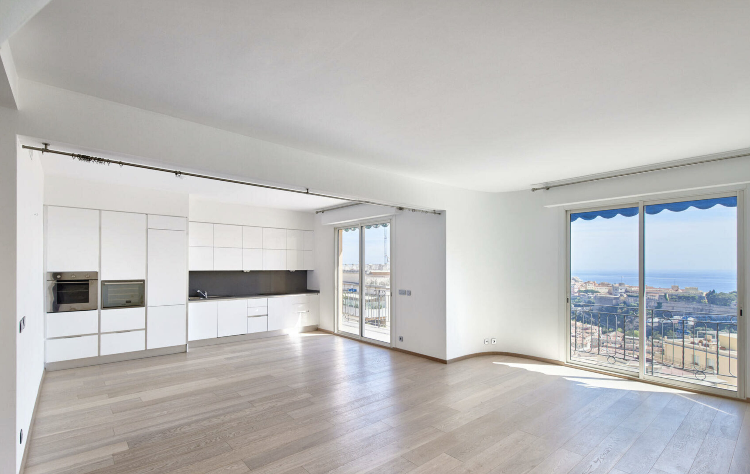 PENTHOUSE 4/5 ROOMS
