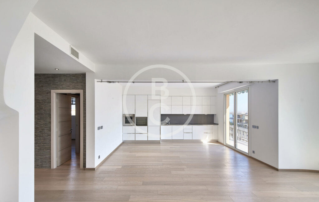 PENTHOUSE 4/5 ROOMS
