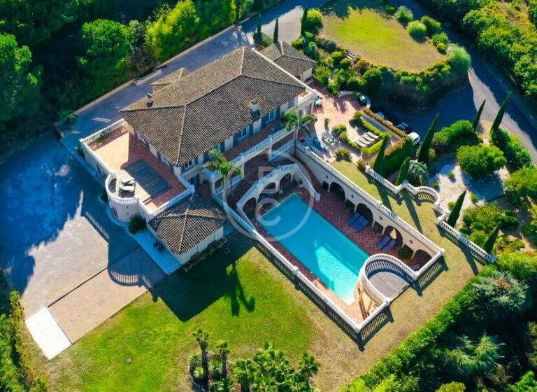 VILLA AMBER