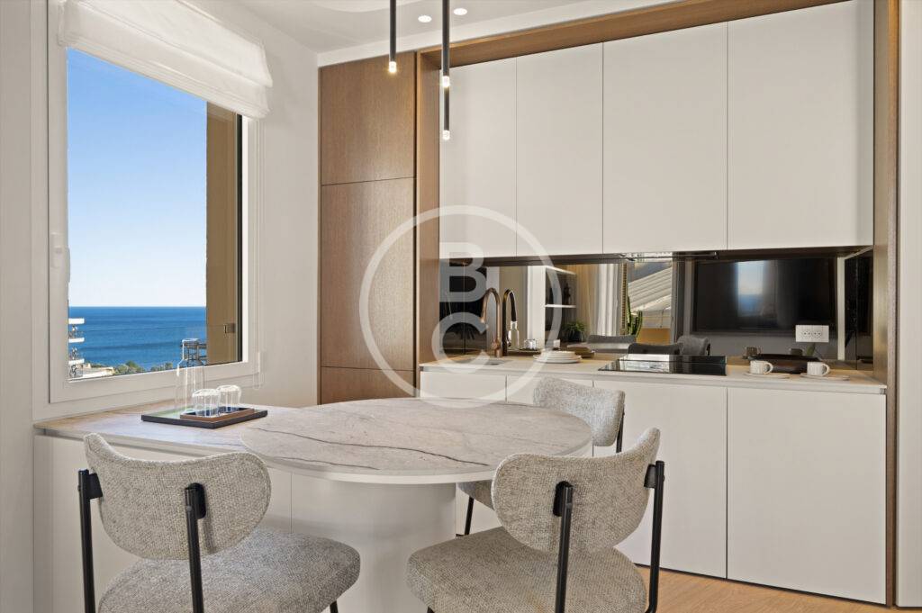 RENOVATED ONE-BEDROOM APARTMENT