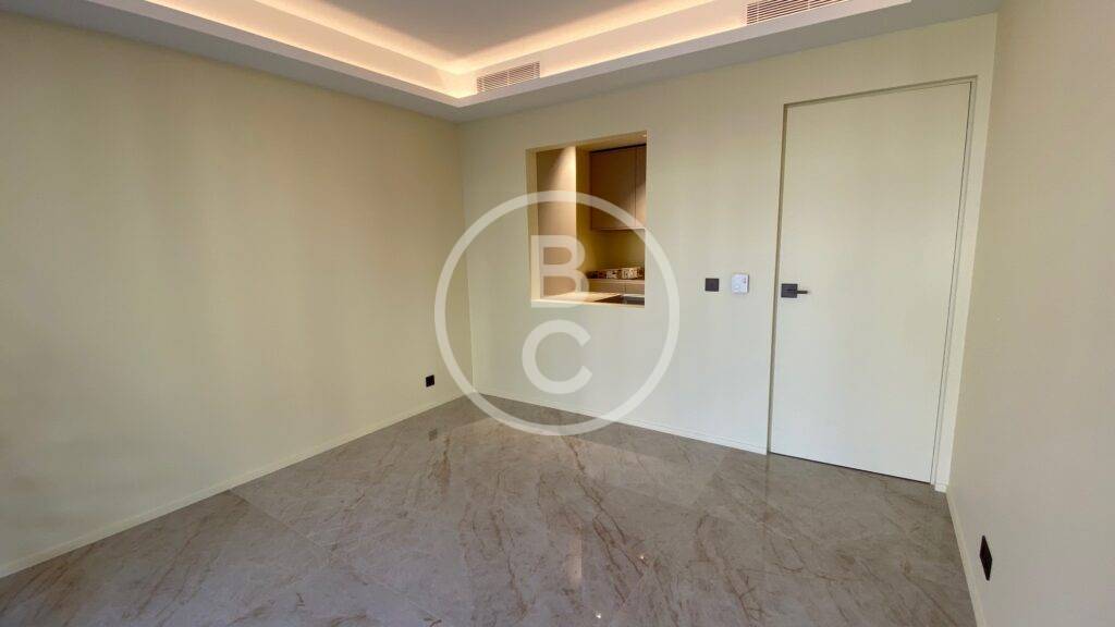 SUBLIME 1 BEDROOM APARTMENT CENTRAL RENOVATED
