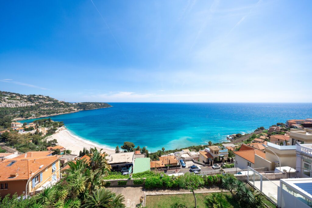 UNIQUE 3 BEDROOM SEA VIEW CLOSE TO MONACO