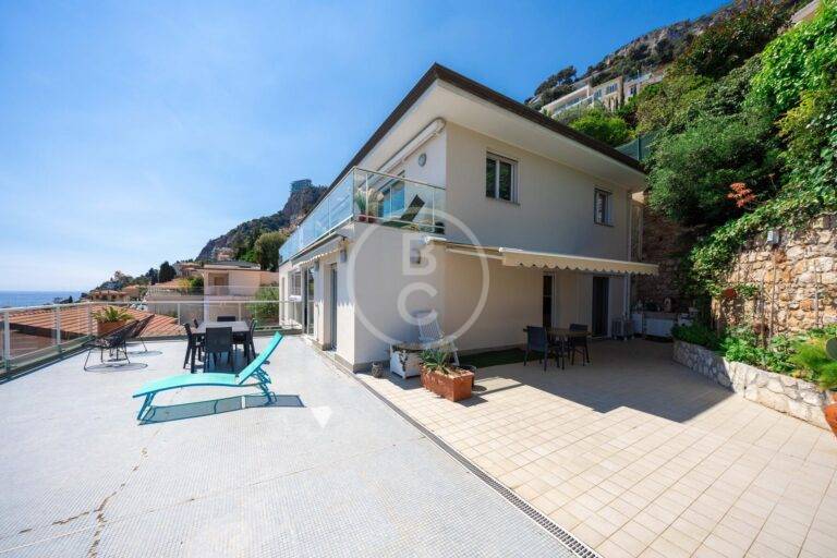 UNIQUE 3 BEDROOM SEA VIEW CLOSE TO MONACO