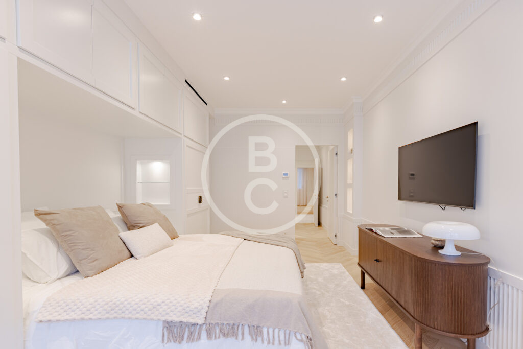MAGNIFICENT 3 BEDROOM RENOVATED