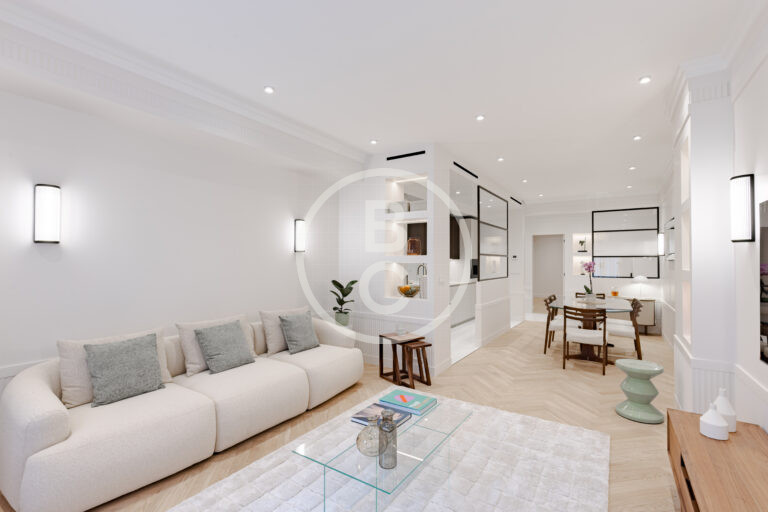MAGNIFICENT 3 BEDROOM RENOVATED