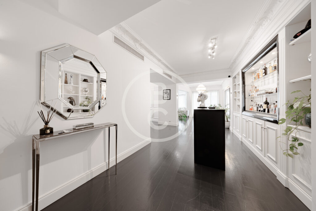 MAGNIFICENT 3 BEDROOM RENOVATED