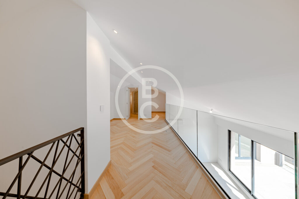MAGNIFICENT 3 BEDROOM RENOVATED