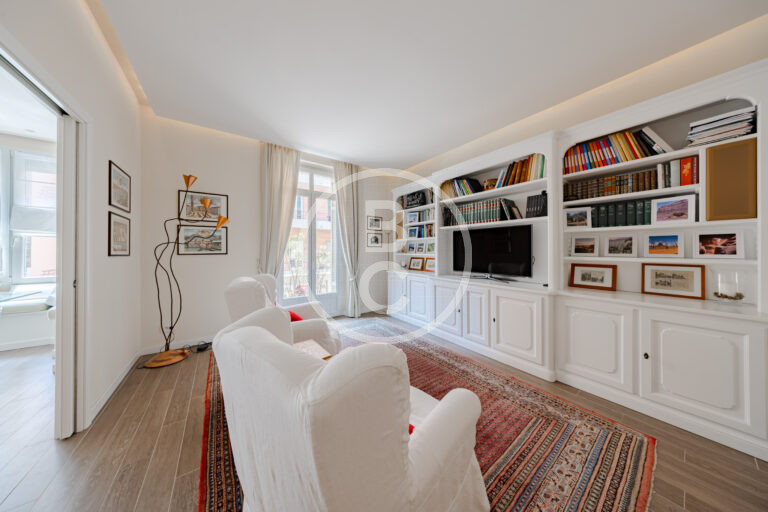4 ROOM CENTRAL RENOVATED