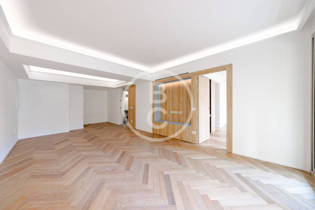 MIXED USE APARTMENT PORT