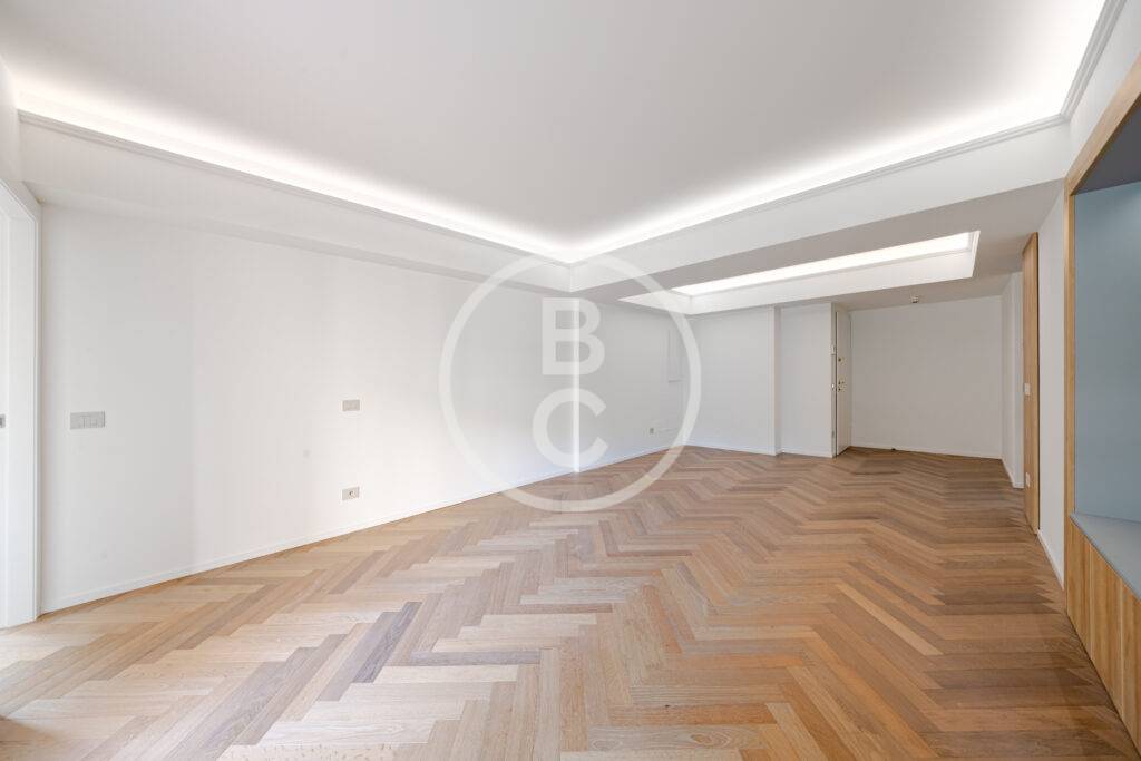 MIXED USE APARTMENT PORT