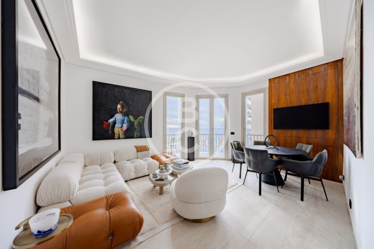 LUXURIOUS ONE BEDROOM APARTMENT WITH STUDY – TOP FLOOR