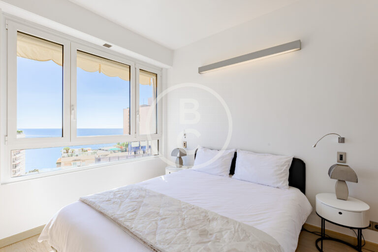 RENOVATED 2 BEDROOM WITH SEA VIEW