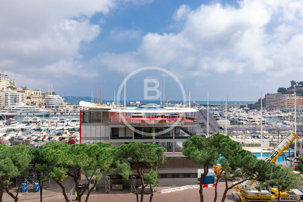 2 BEDROOM WITH HARBOUR VIEW