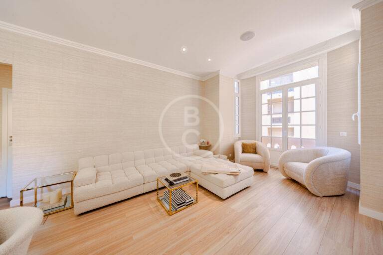 CHARMING 3 BEDROOM APARTMENT