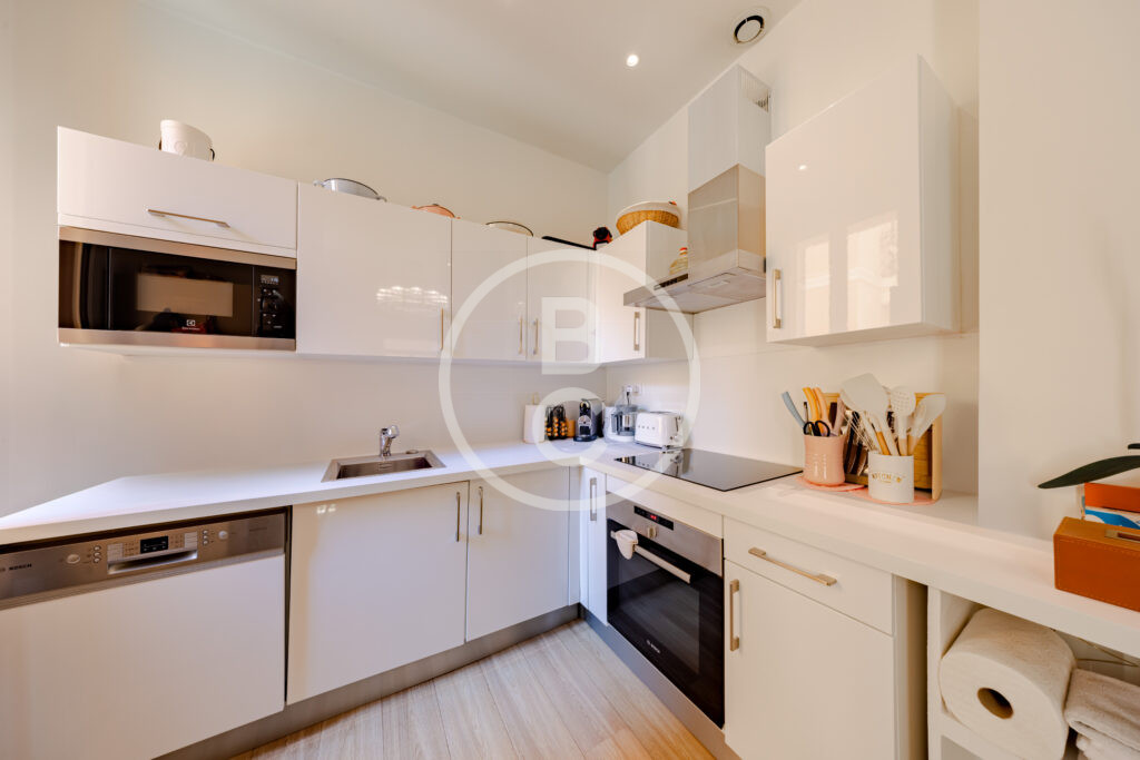 CHARMING 4 ROOM APARTMENT