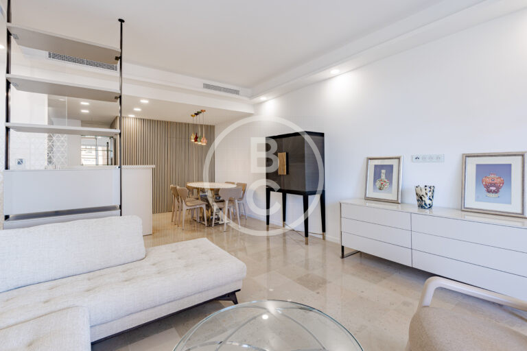 3 BEDROOM RENOVATED - SEA VIEW