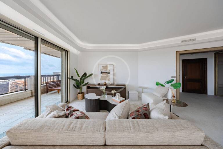 2 BEDROOM APARTMENT RENOVATED WITH SEA VIEW