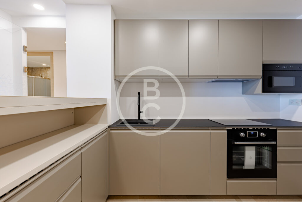 3 BEDROOM RENOVATED - SEA VIEW