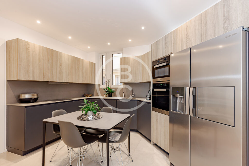ELEGANT & LUXURIOUS 5 ROOMS