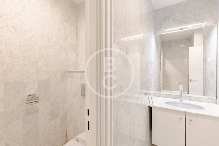 GARDEN APARTMENT – CONVERTIBLE INTO A 2-BEDROOM