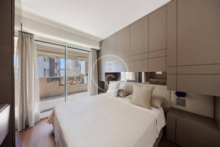 MAGNIFICENT PENTHOUSE CLOSE TO THE BEACHES