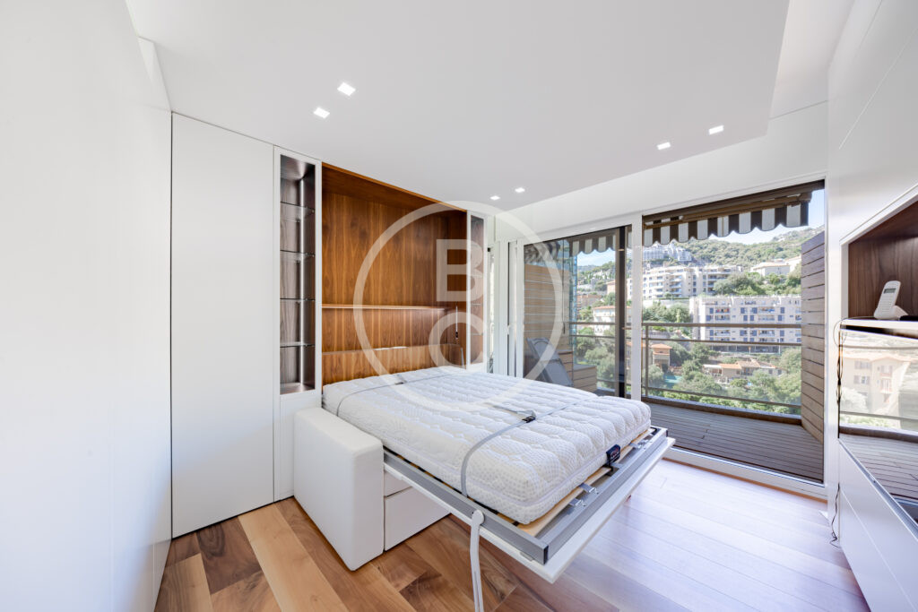 RENOVATED STUDIO WITH SEA VIEW
