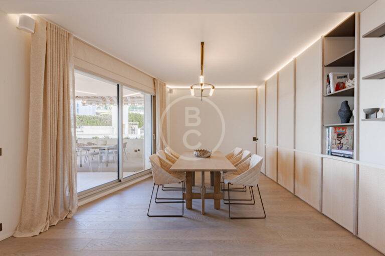 SUMPTUOUS FURNISHED APARTMENT