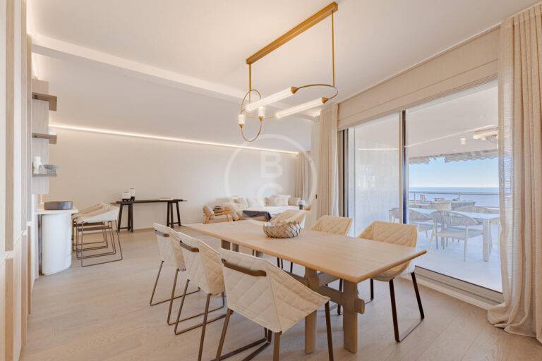 SUMPTUOUS FURNISHED APARTMENT