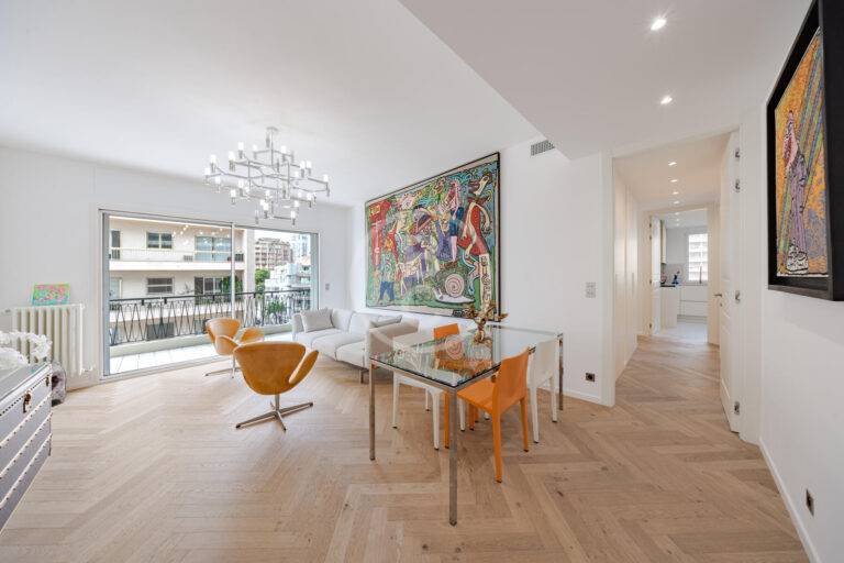 RENOVATED 2-BEDROOM APARTMENT – SEA VIEW