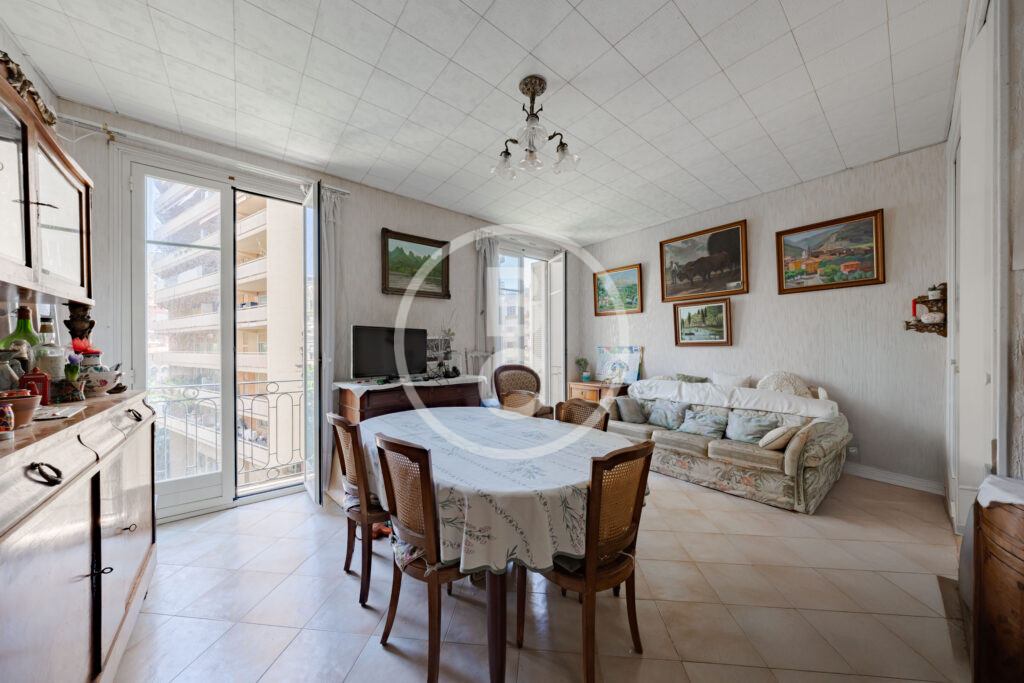 1-BEDROOM APARTMENT TO RENOVATE – OPTION FOR 2 BEDROOMS
