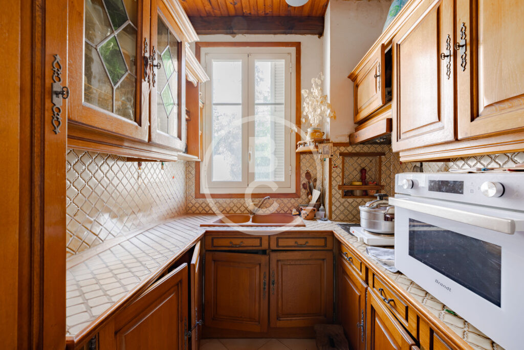 1-BEDROOM APARTMENT TO RENOVATE – OPTION FOR 2 BEDROOMS