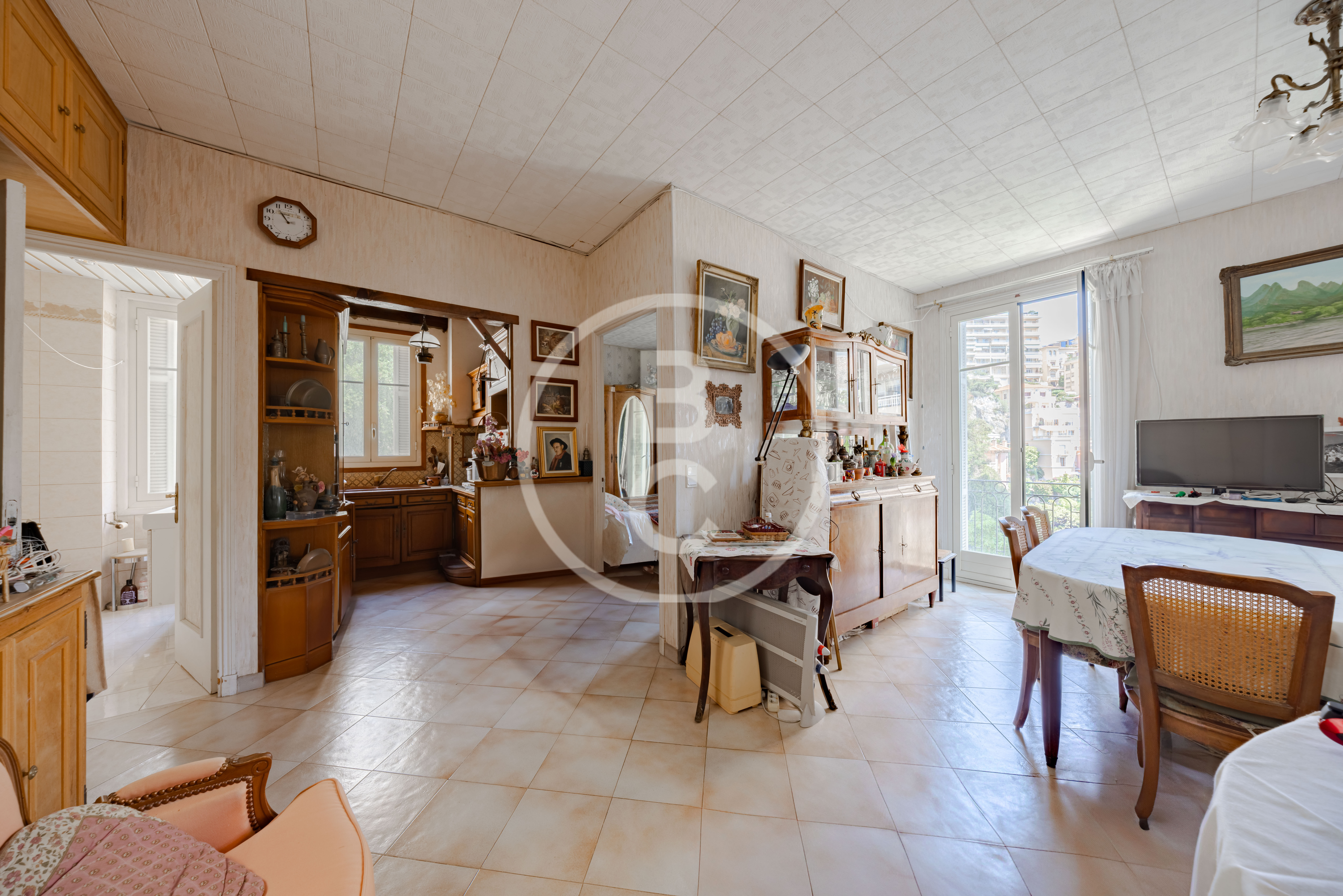 1-BEDROOM APARTMENT TO RENOVATE – OPTION FOR 2 BEDROOMS