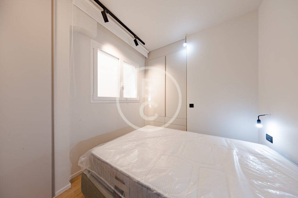 RENOVATED & FURNISHED ONE BEDROOM