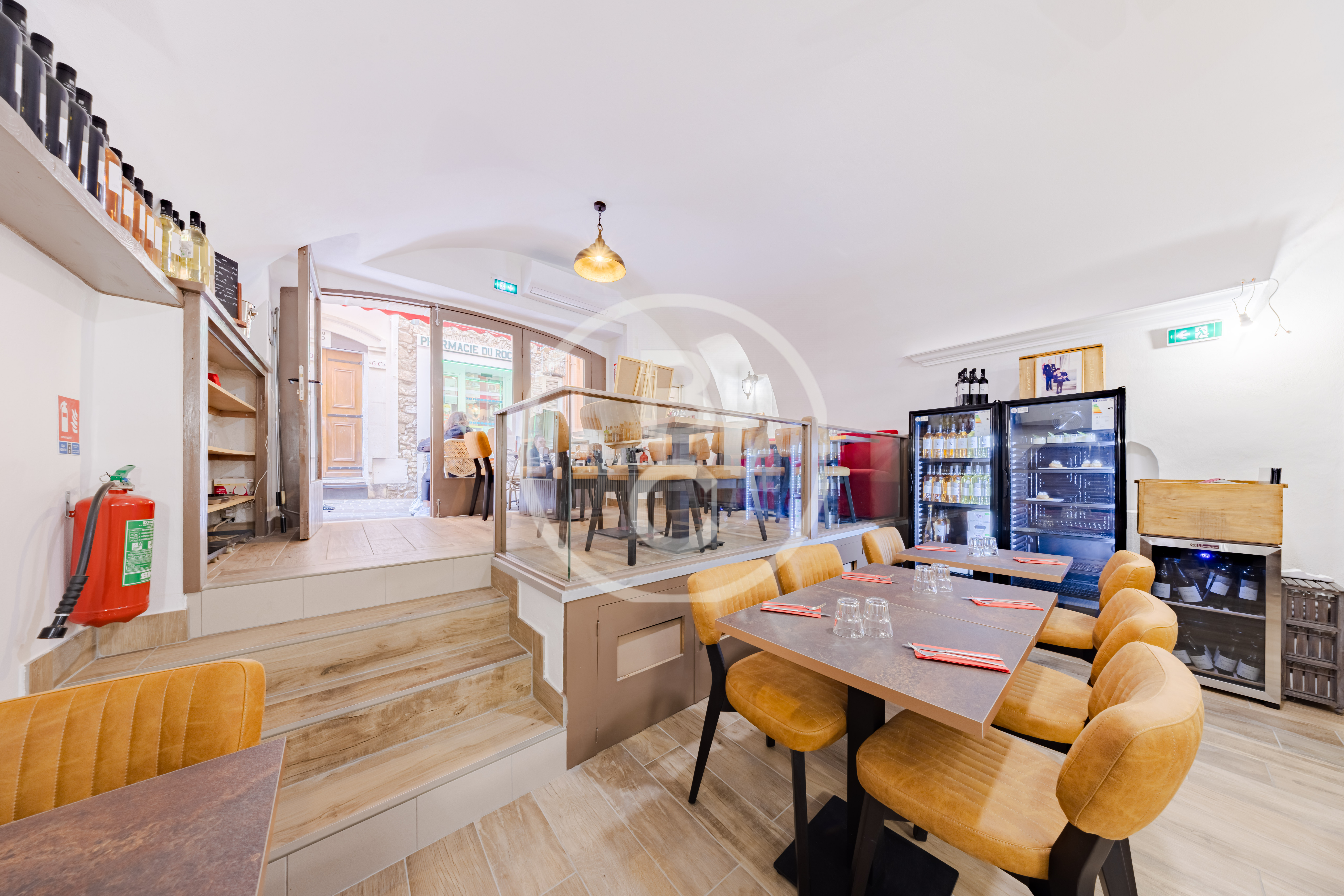 RESTAURANT PREMISES / COMMERCIAL PROPERTY